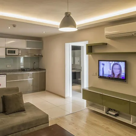Delfino Boutique Apart Hotel